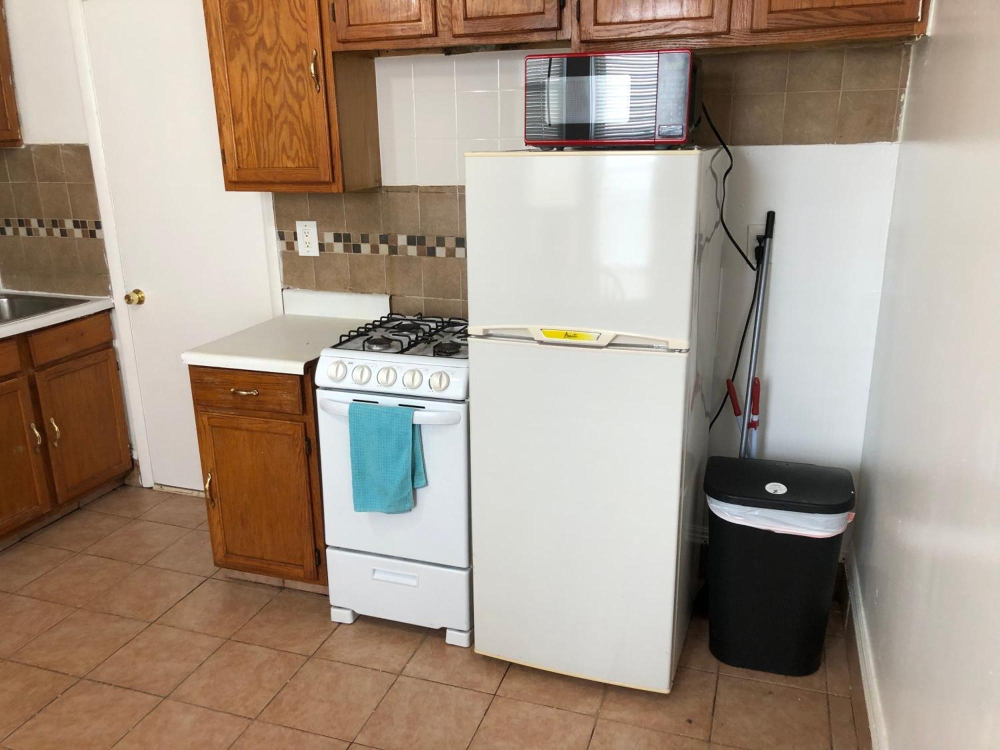 Private 2 Bedroom And 1 Bathroom House In A Quiet Area And Convenient To Nyc Bus And Train Perth Amboy Luaran gambar